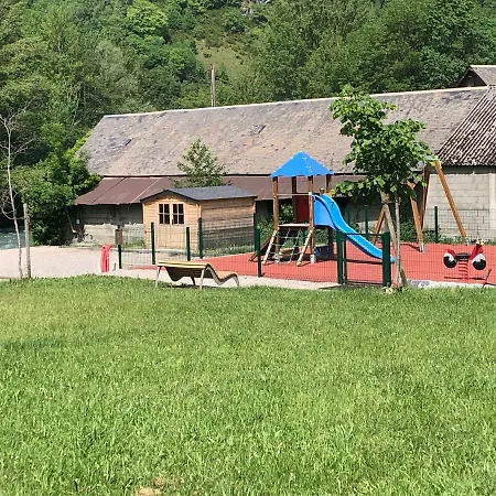Jolie Maison De En Bord De Neste 8/9 Pers Сasa de vacaciones